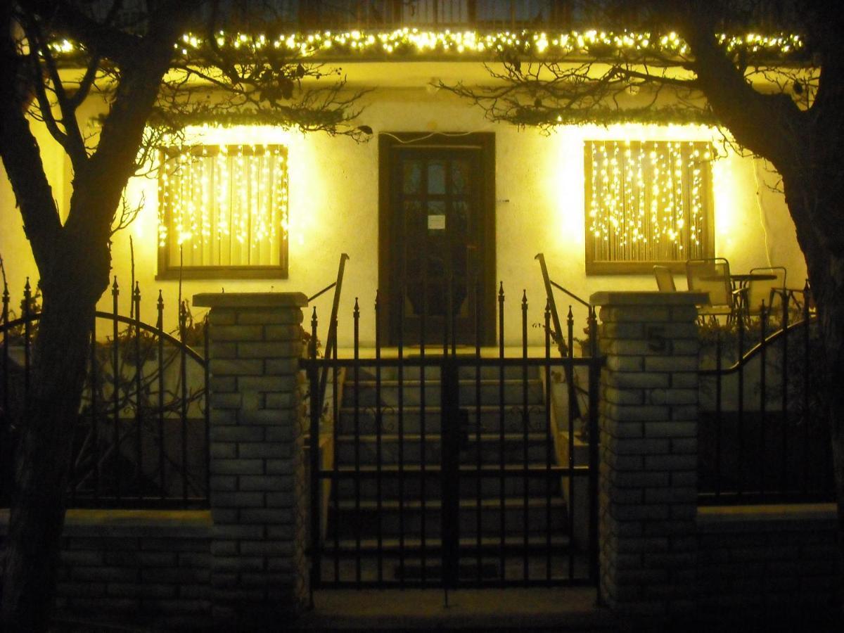 Szilvia Panzio Gyomaendrod Bed and Breakfast Eksteriør billede