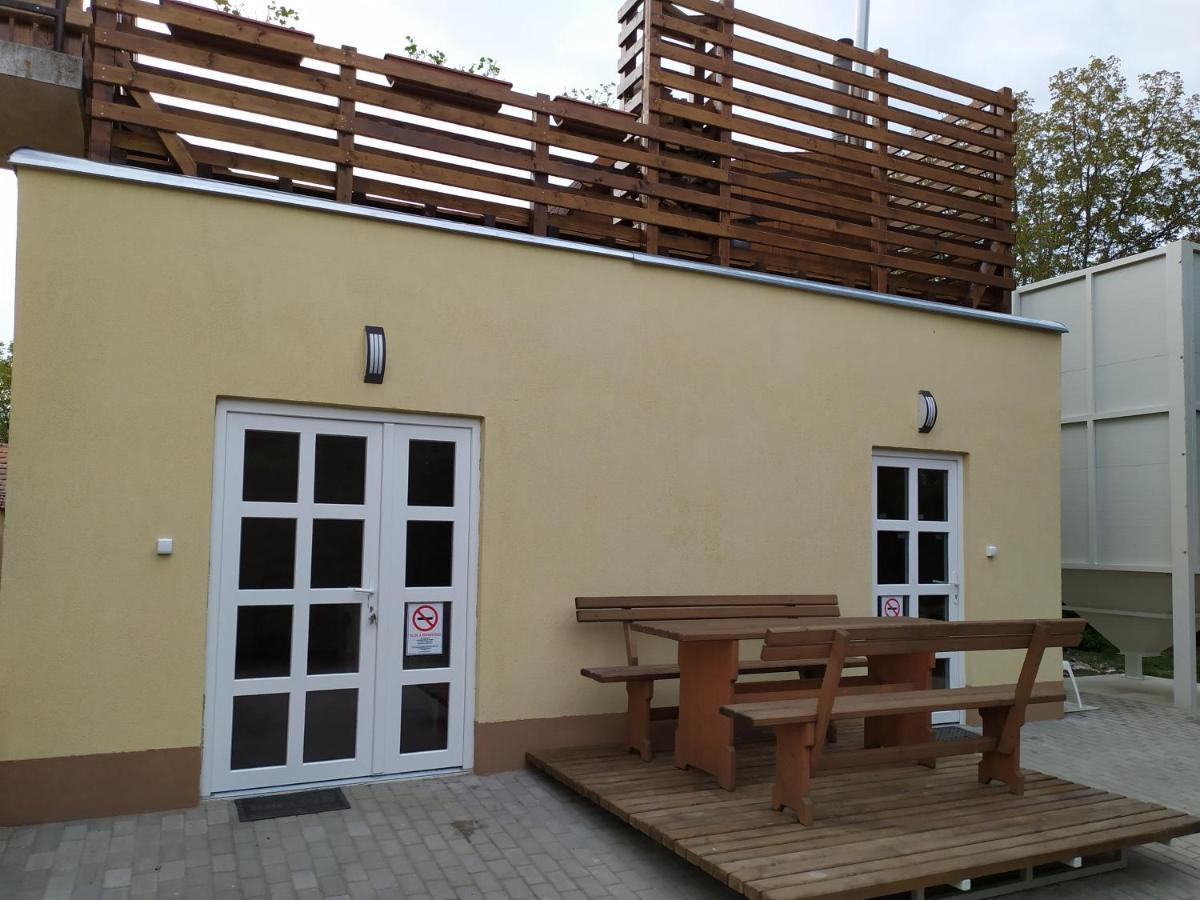 Szilvia Panzio Gyomaendrod Bed and Breakfast Eksteriør billede