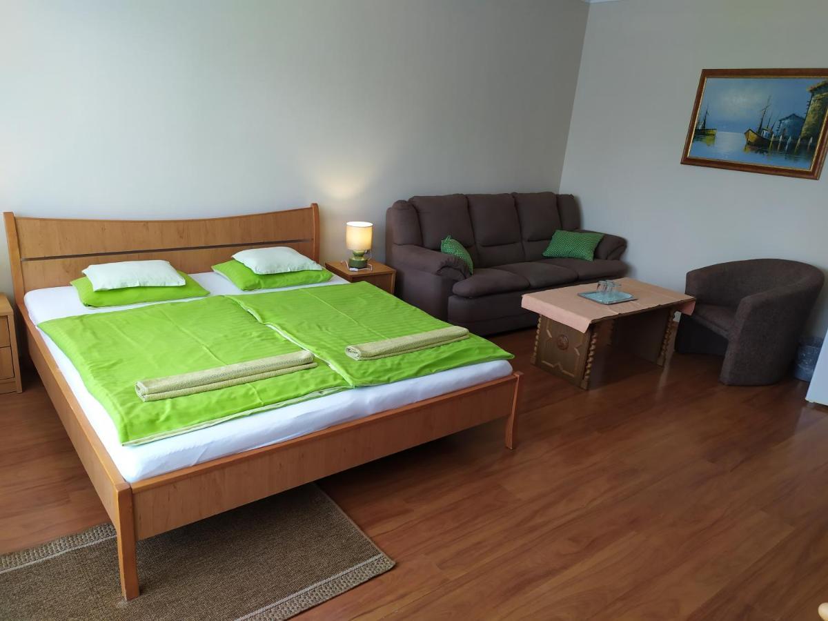 Szilvia Panzio Gyomaendrod Bed and Breakfast Eksteriør billede