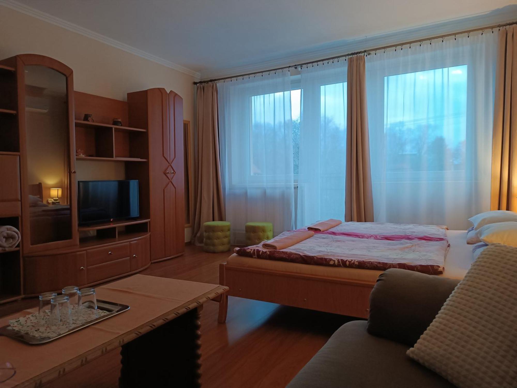 Szilvia Panzio Gyomaendrod Bed and Breakfast Eksteriør billede